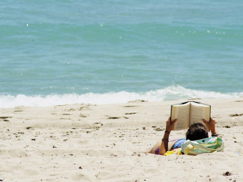 Where to read or study outdoors in Denia
